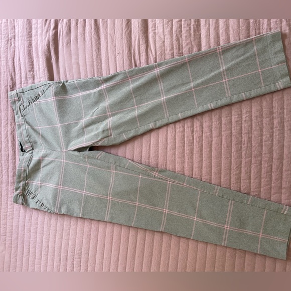 Gray & Pink Square Print Capri Dress Up Pants/Slacks - Picture 2 of 5